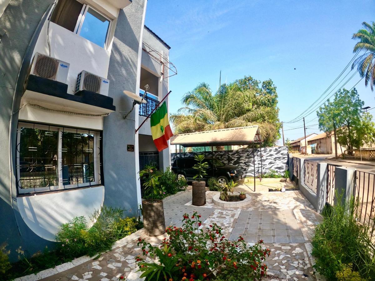Ker Adja Apartamento Ziguinchor Exterior foto