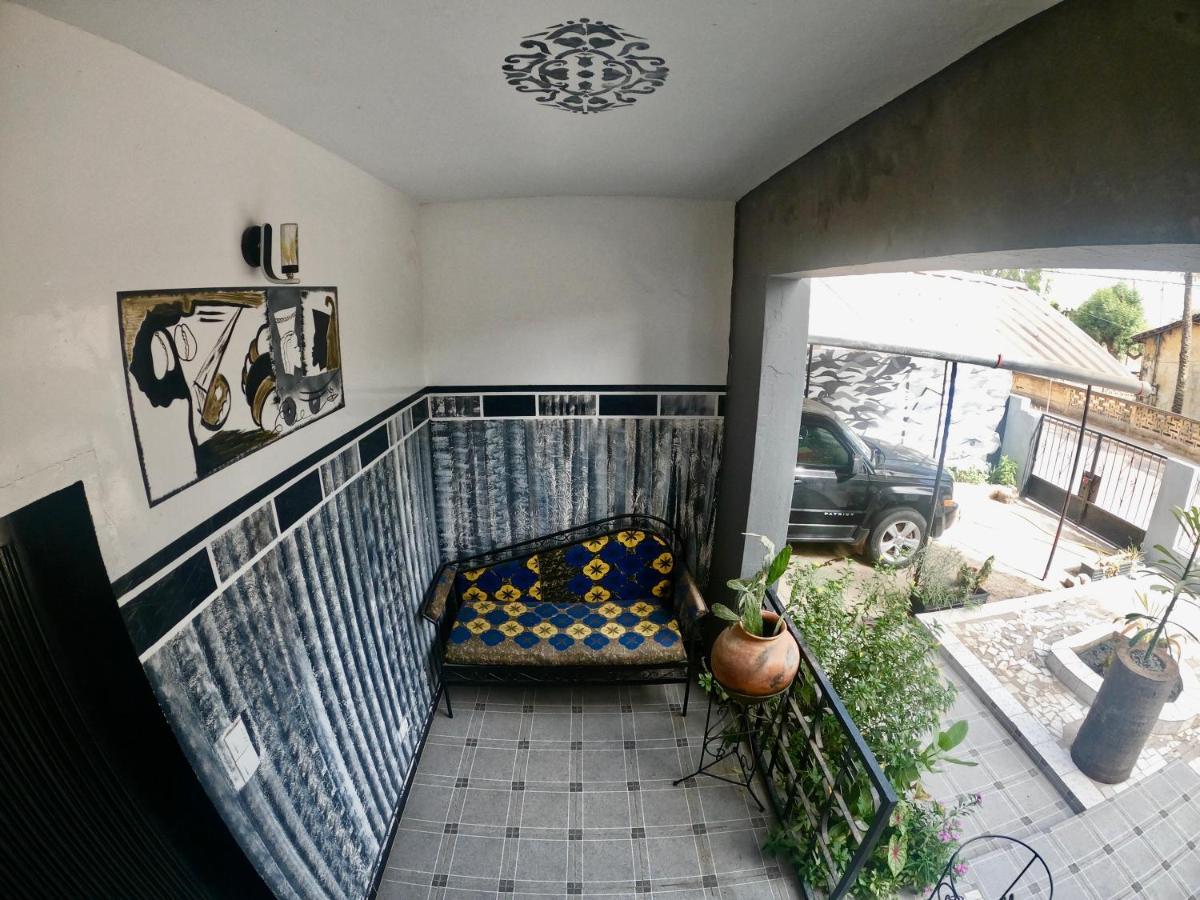 Ker Adja Apartamento Ziguinchor Exterior foto